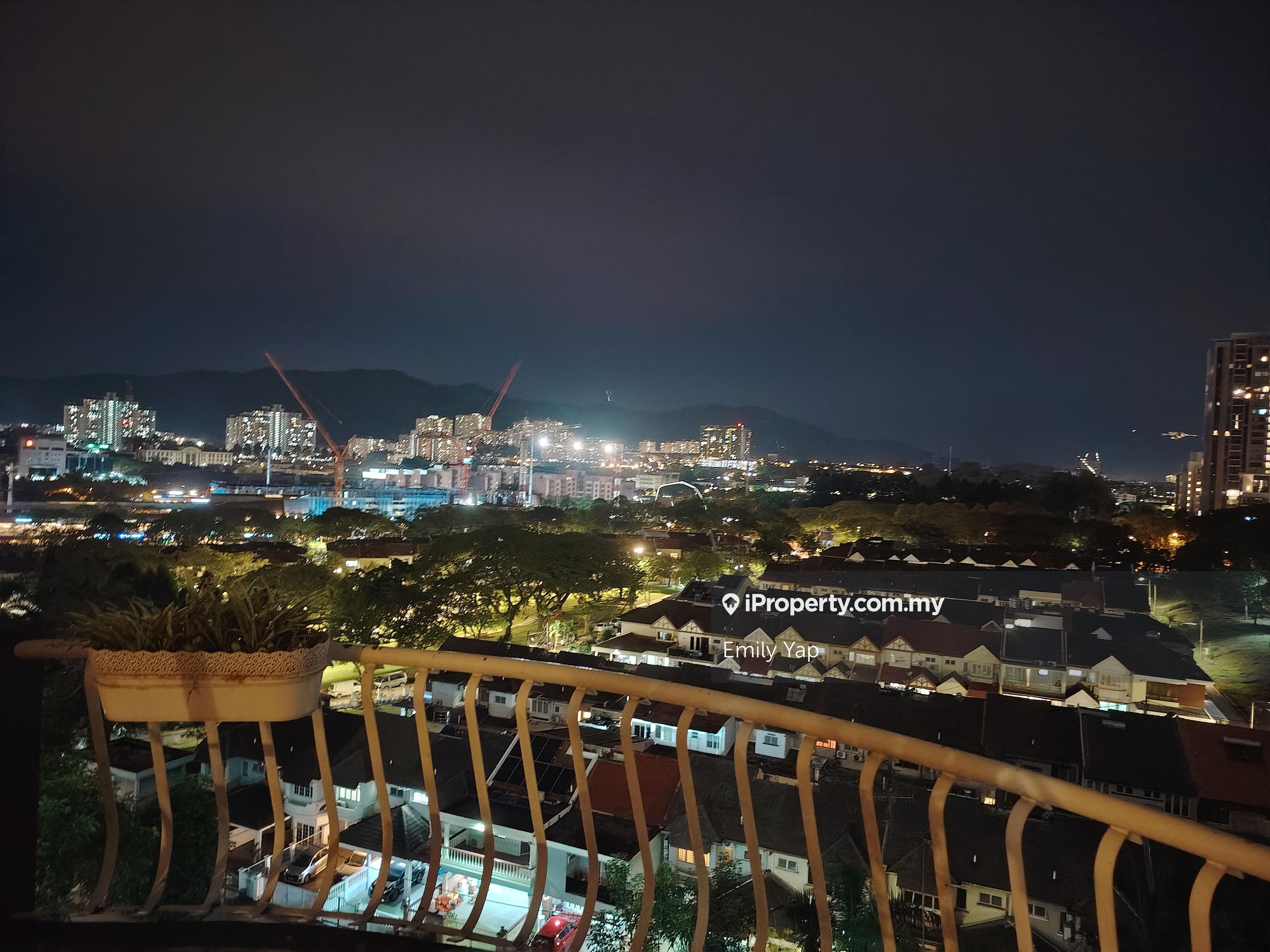 A Tranquil Low-Density Condo on the hill of  Sri Damansara, Freehold