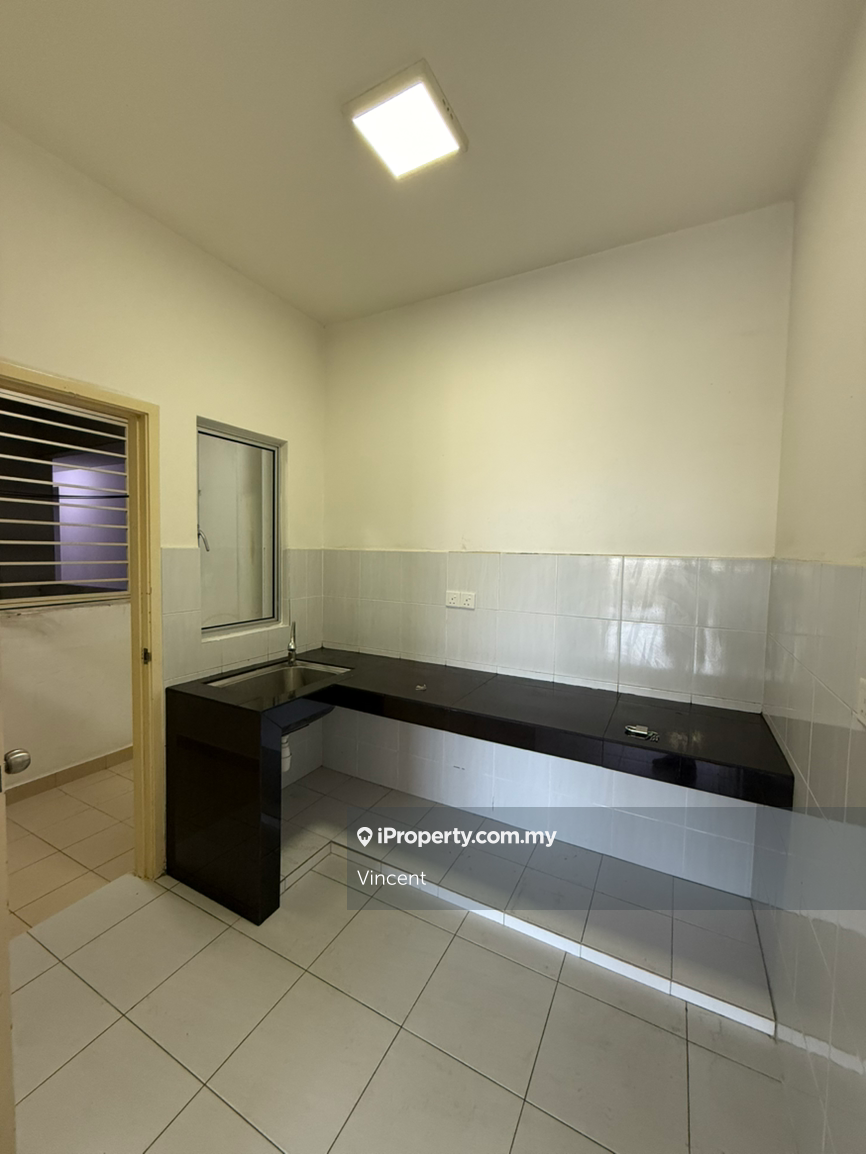 Ready move in, old klang road