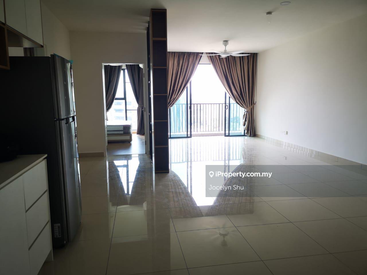 10 min Walking distance to LRT Ara Damansara petaling jaya