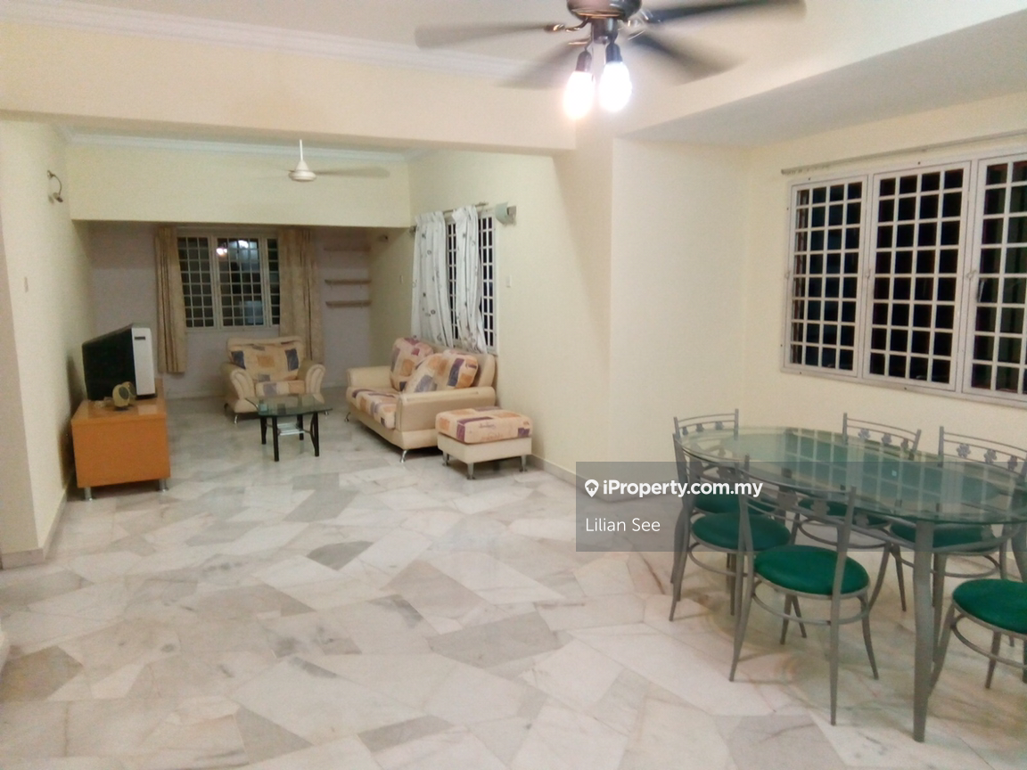 High floor Walking distance Hukm MRT and shops