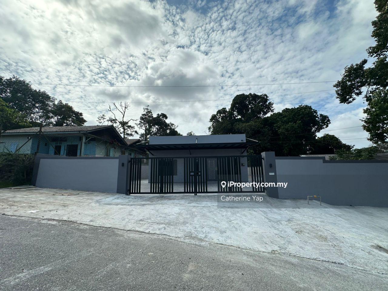 Taman Kempas Baru, Single Storey Bungalow House for Sale