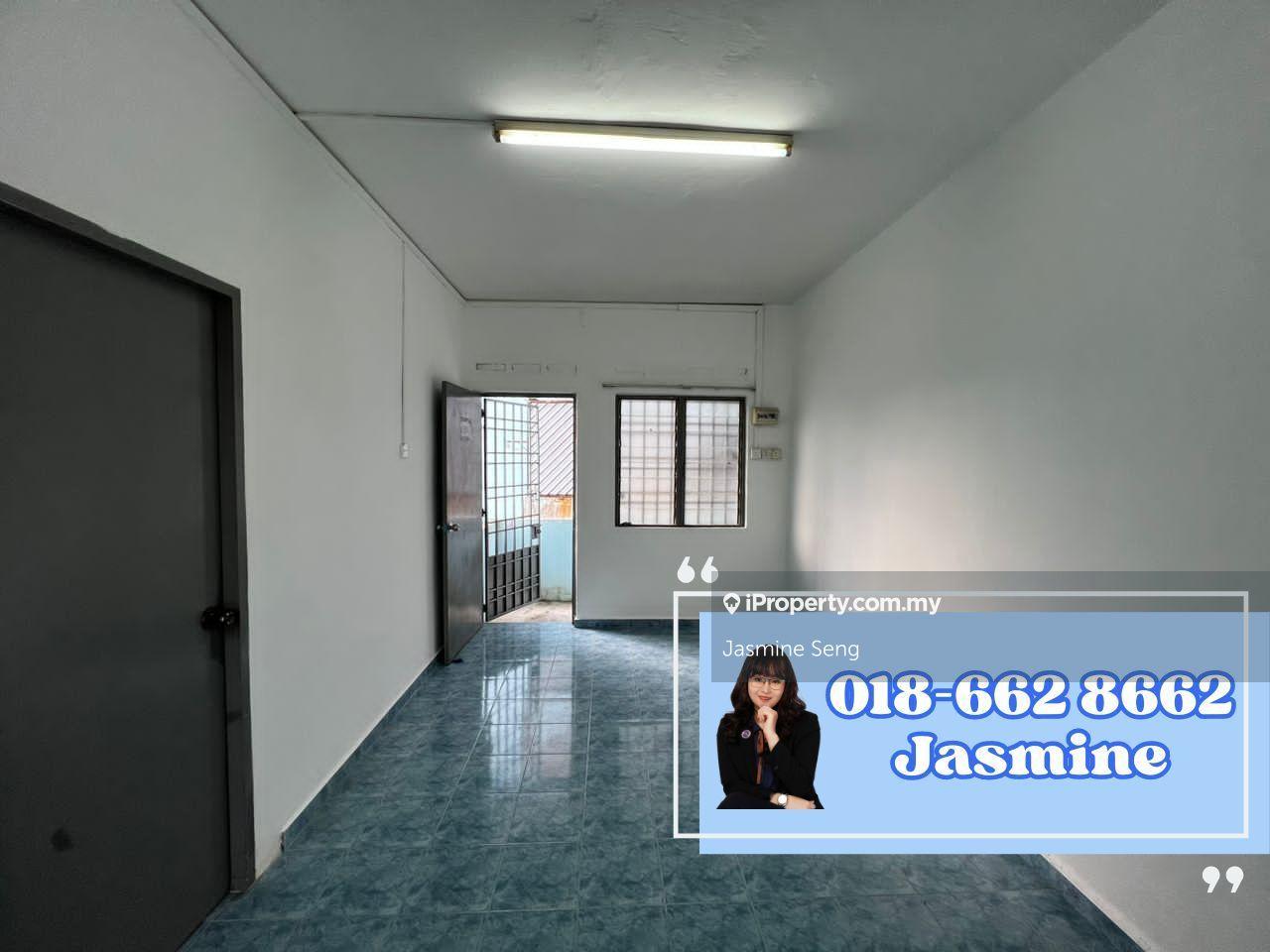 Taman Sri Kluang Flat corner unit for Sale