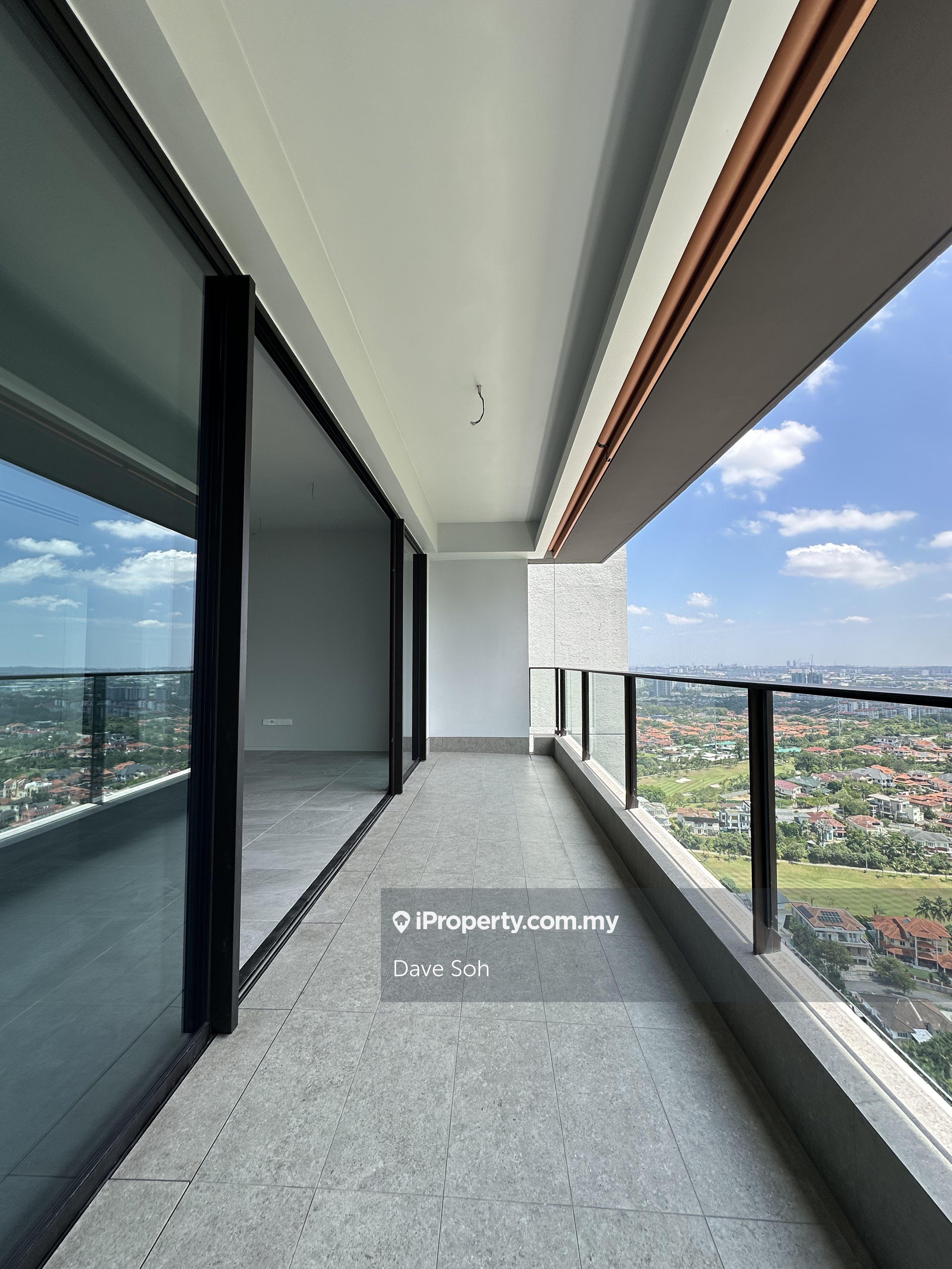 Exclusive Corner unit, Full Golf view, Mid Floor
