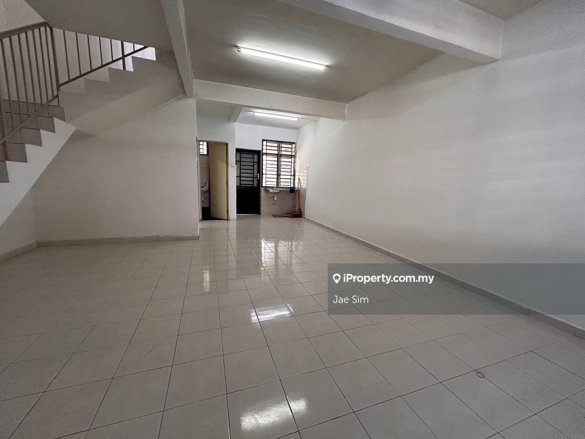 Convenient Living Area at Taman Nusantara