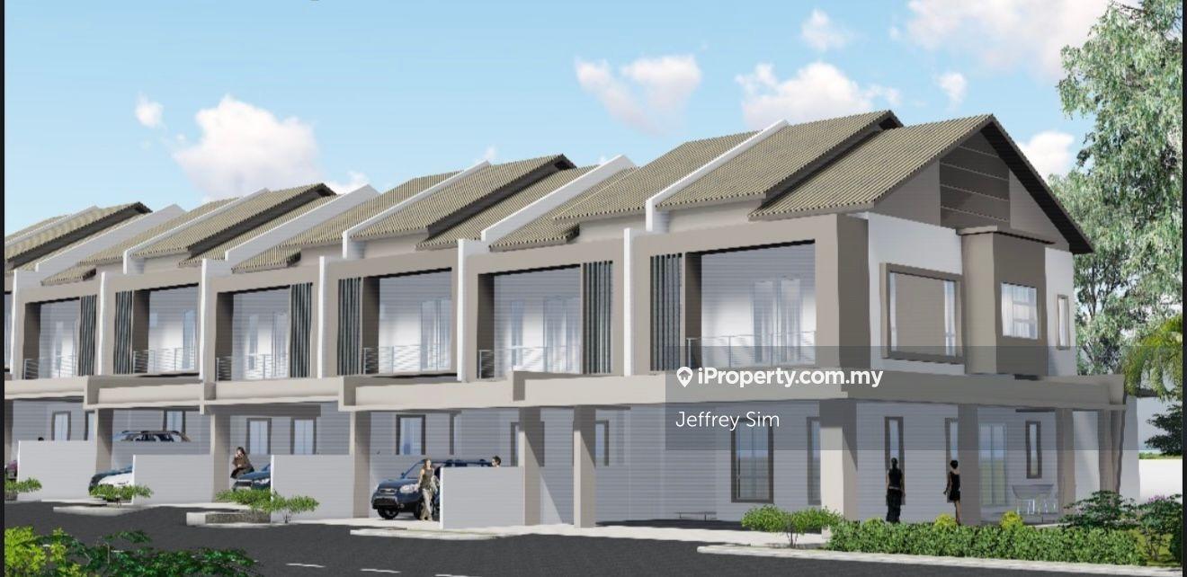 Extra Large Double Storey Terrace @ Jalan Bakti Petrajaya