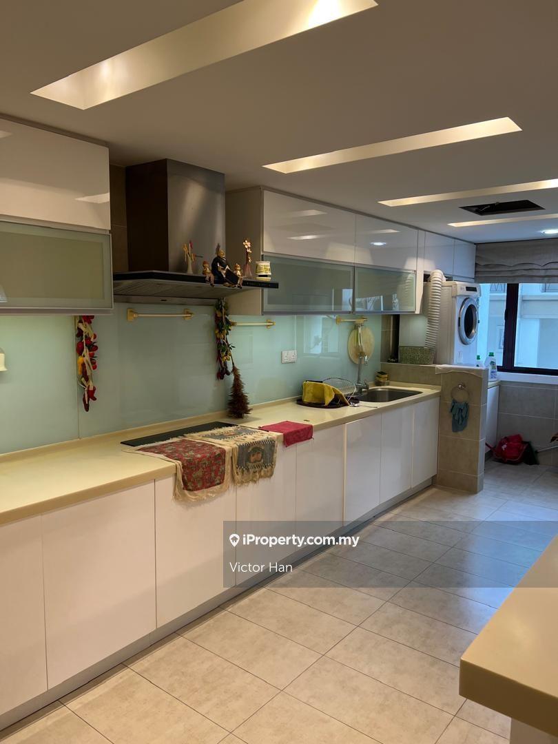 Fully Fitted Low-Density Condominium @ Embassy Zone Uthant KLCC