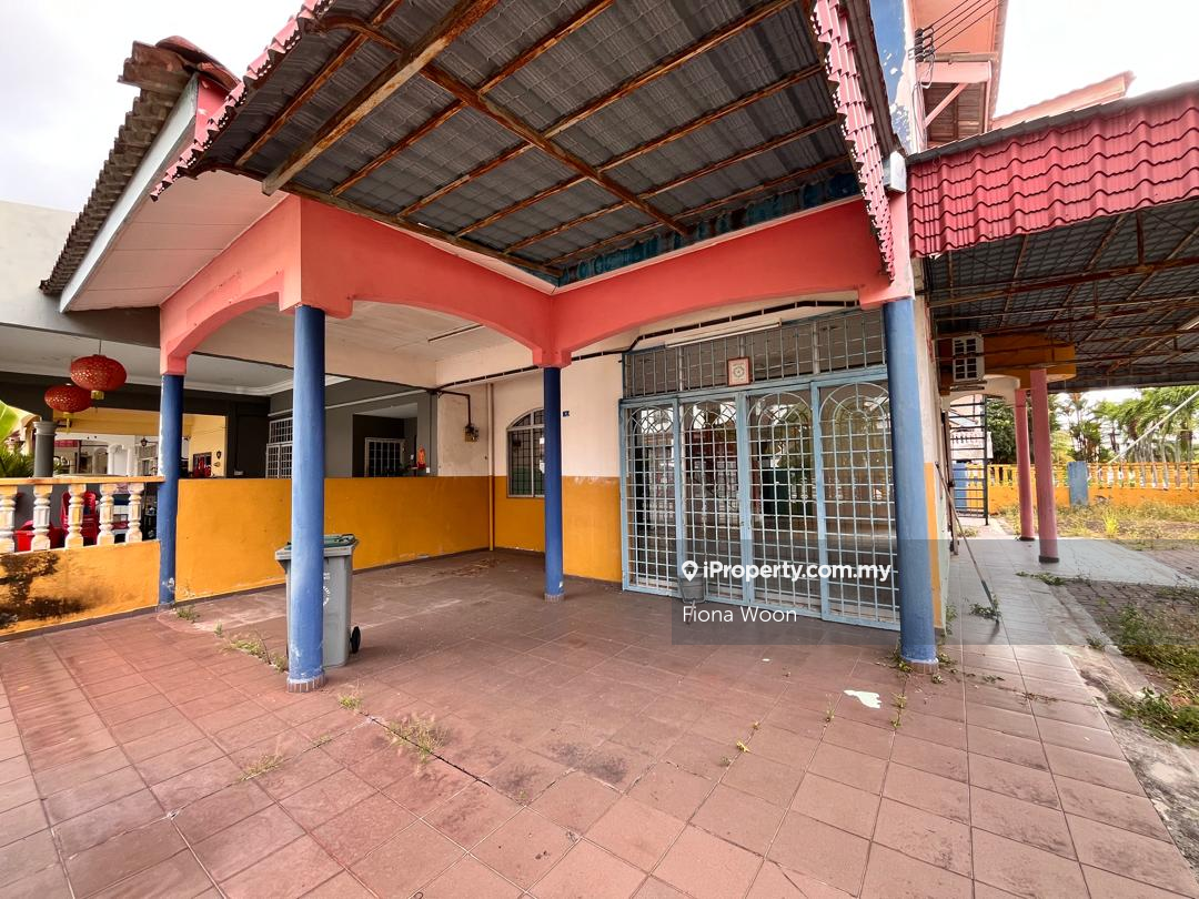 Double Storey Terrace House Corner Lot Taman Saujana Indah ,Melaka