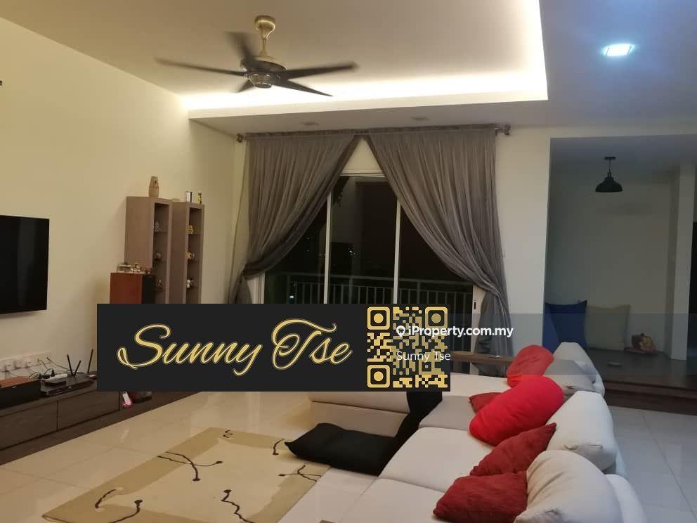 Fiera Vista 1450sf 2carpark pool view fully reno