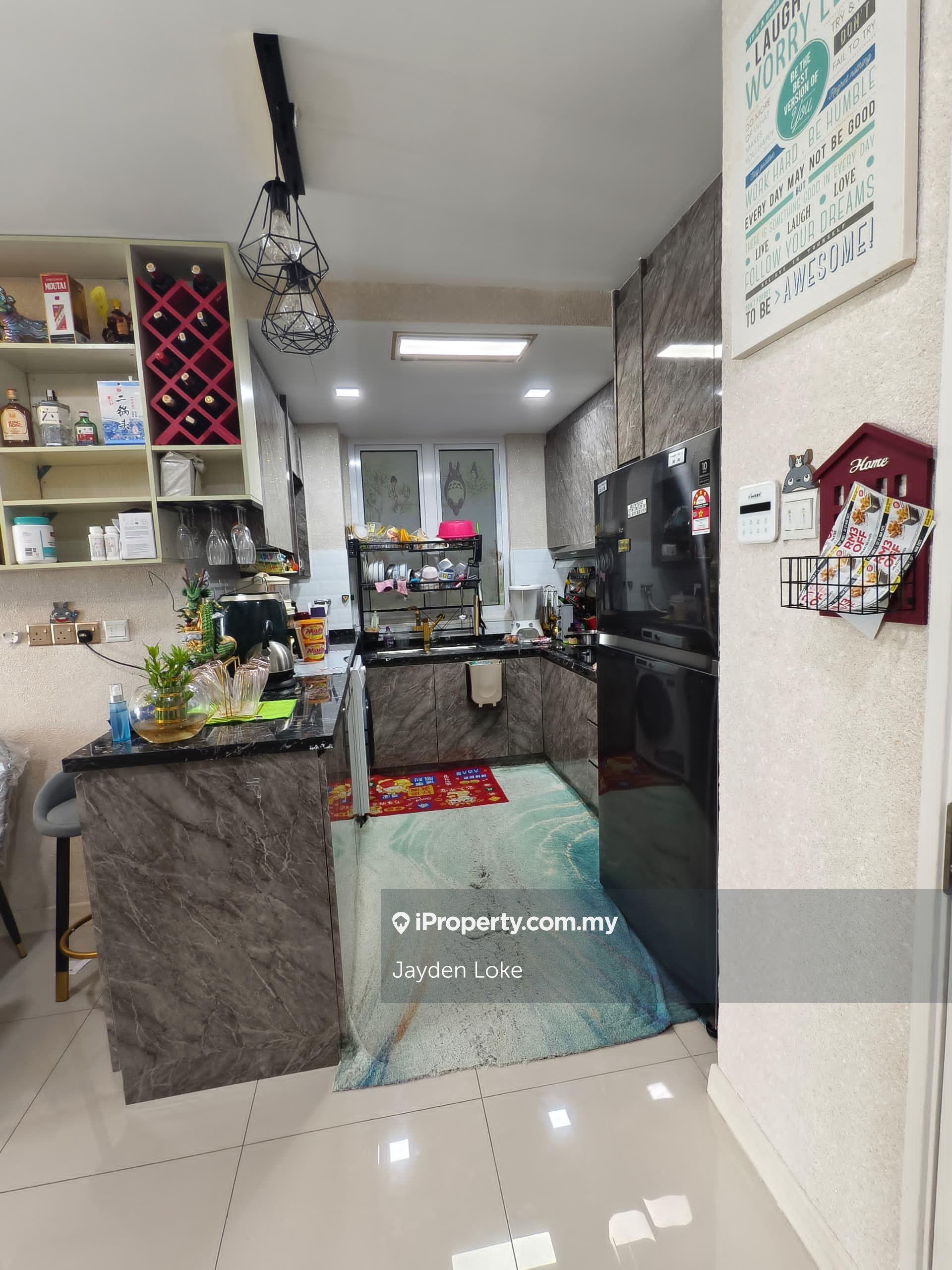 Fully Renovated , Kept Well Condition , Facing Mont Kiara
