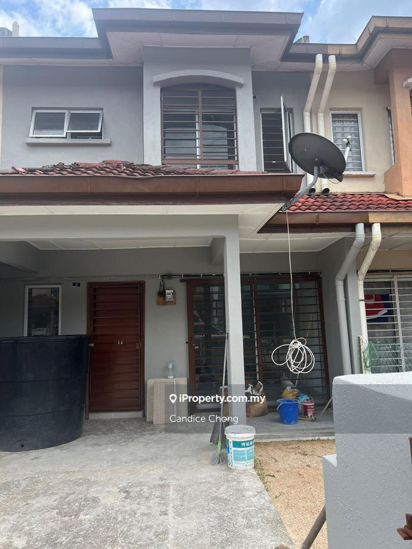 Double Storey Terrace House @ Taman Lestari Putra, Seri Kembangan For