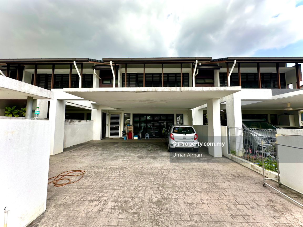 30x100 Clusia Elmina Gardens Renovated Extra Living Hall Denai Alam