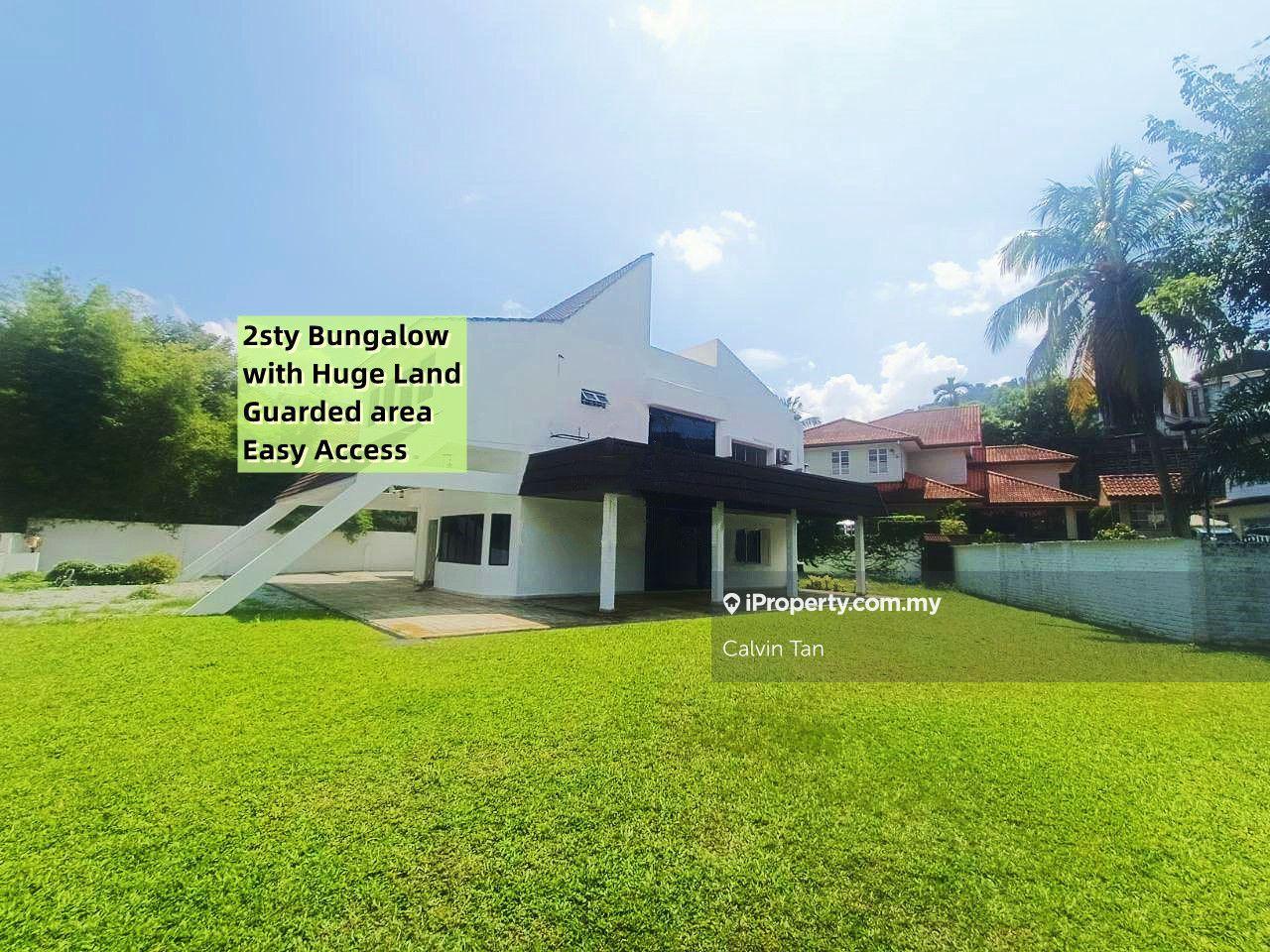 2 storey bungalow unit, with big garden, guarded, more parking