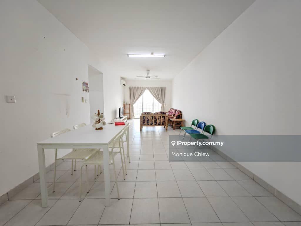 Partly furnish unit for let