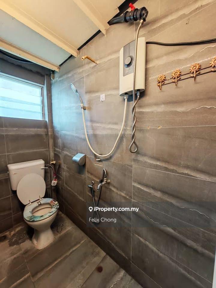 Taman Melawati Flat,Good Location,Cheap Price For Sale,Skudai