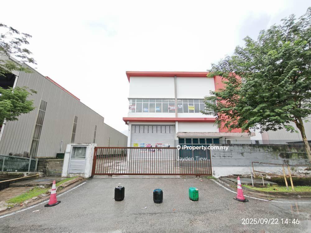 Impian Emas (Perindustrian Ringan Pulai) 1.5 Storey Semi-D Factory