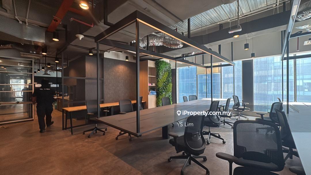 Partially office unit for rent with nice renovation. No takeover cost