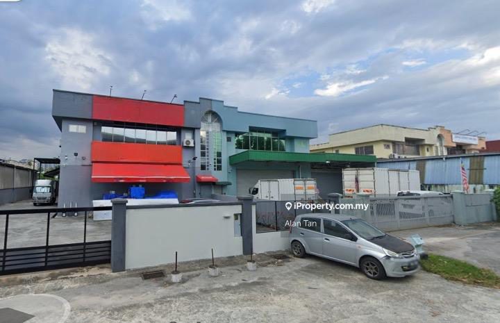 1.5 storey semi D Factory Bandar Teknologi Kajang For Sale 3 join unit