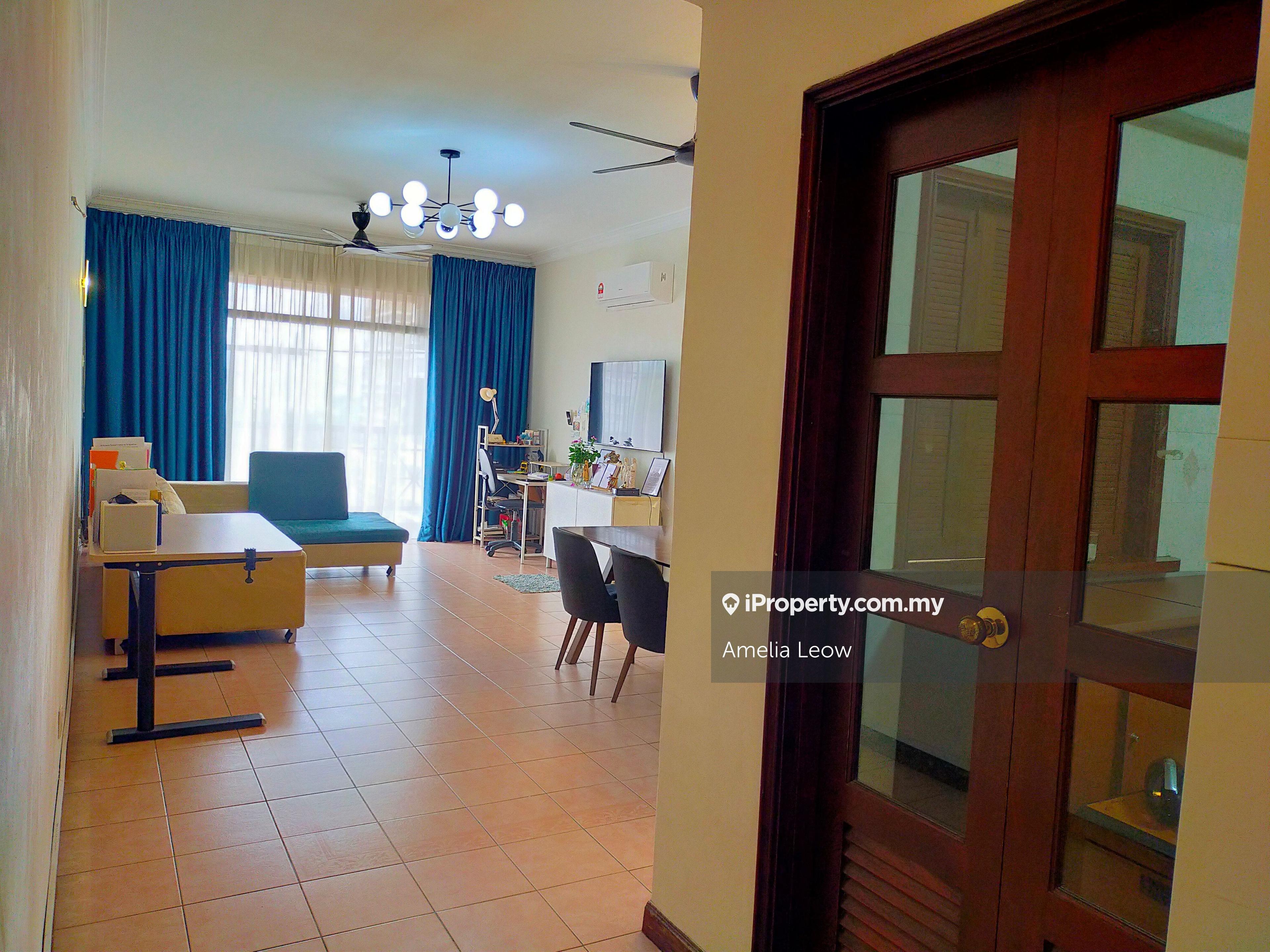 3 plus 1 rooms all with windows 