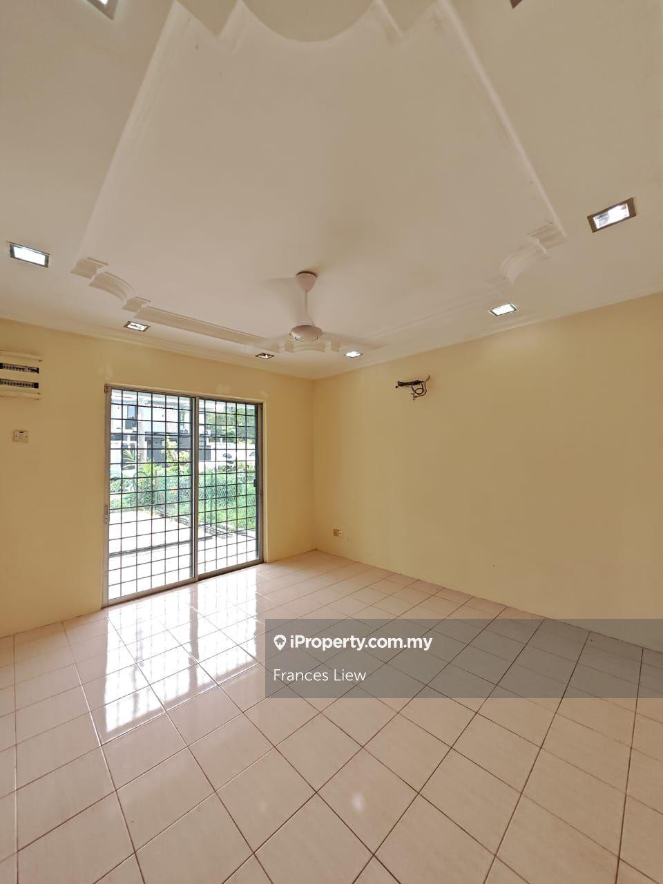 Limited Double Storey -Near Pavilion Bukit Jalil , Seri Kembangan 