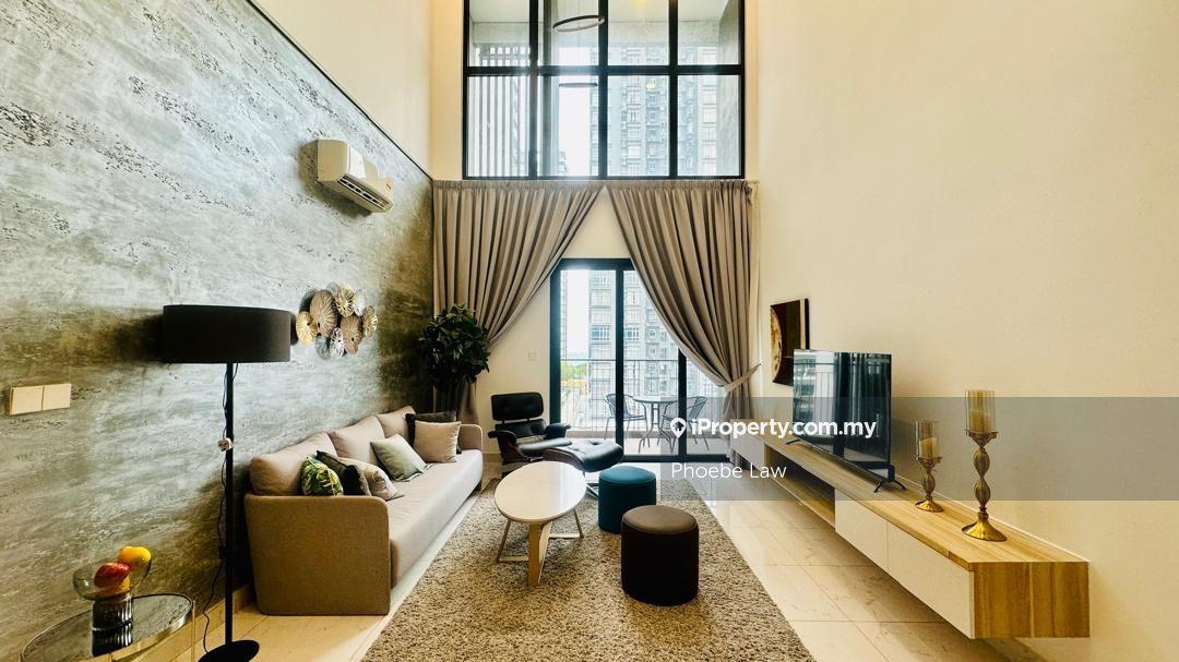 Fully Furnished / Ready Move In / Free legal fee