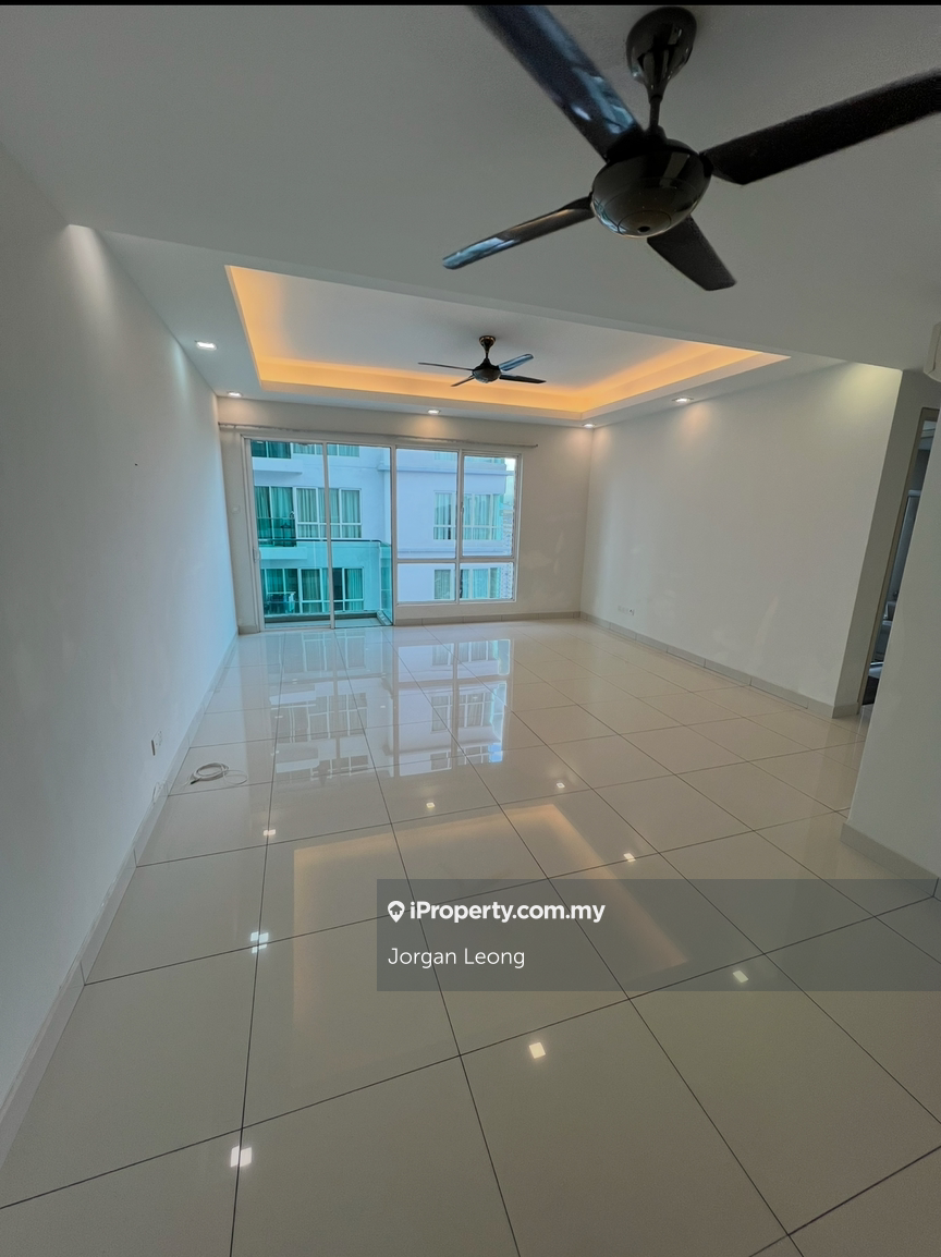 Walking distance to MRT and grocery