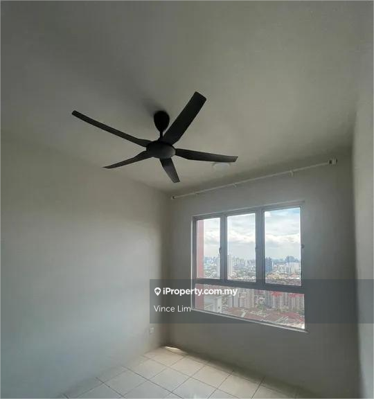 Good Price! Viewing Anytime! Nice Unit with Good Condition!