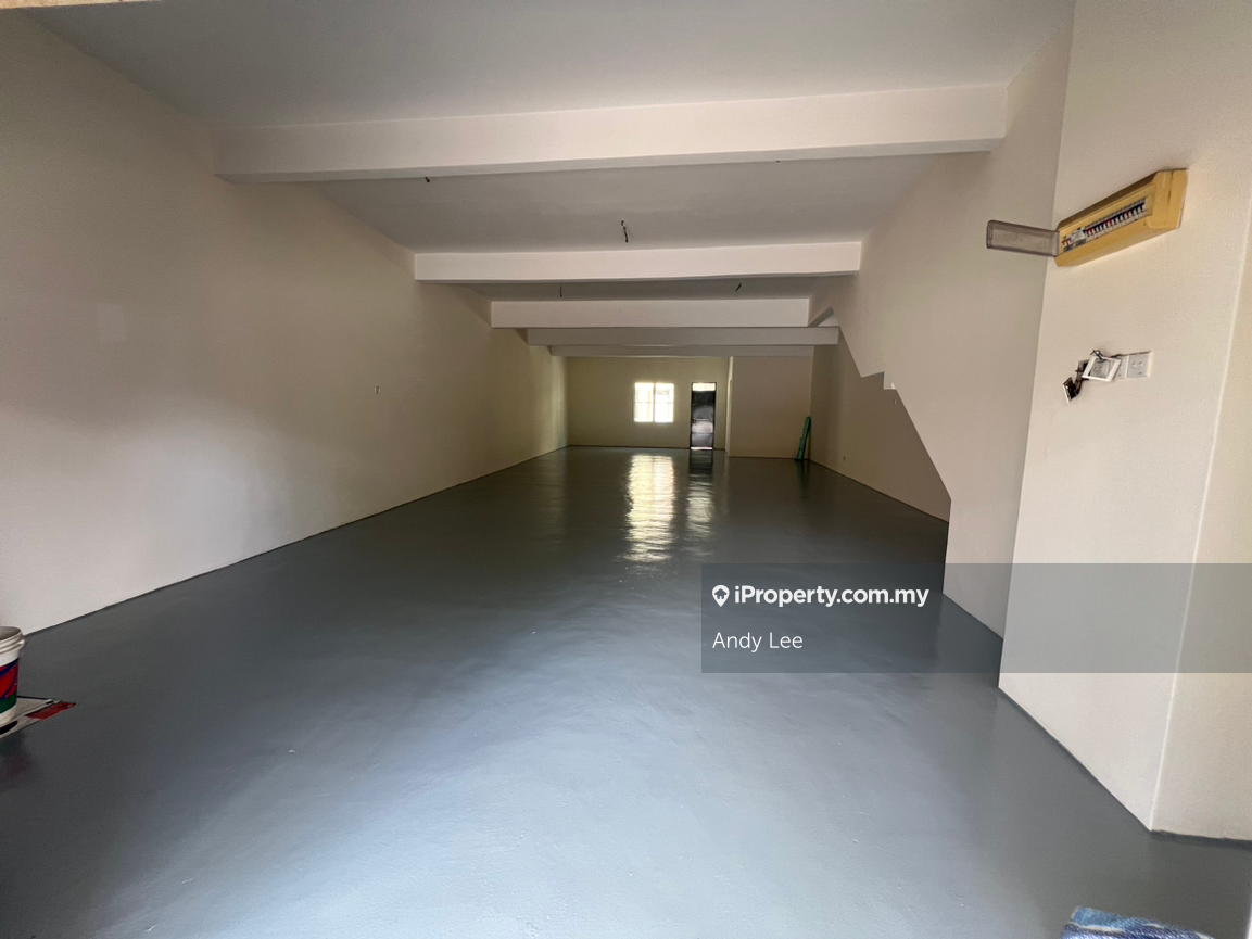 Warehouse for rent