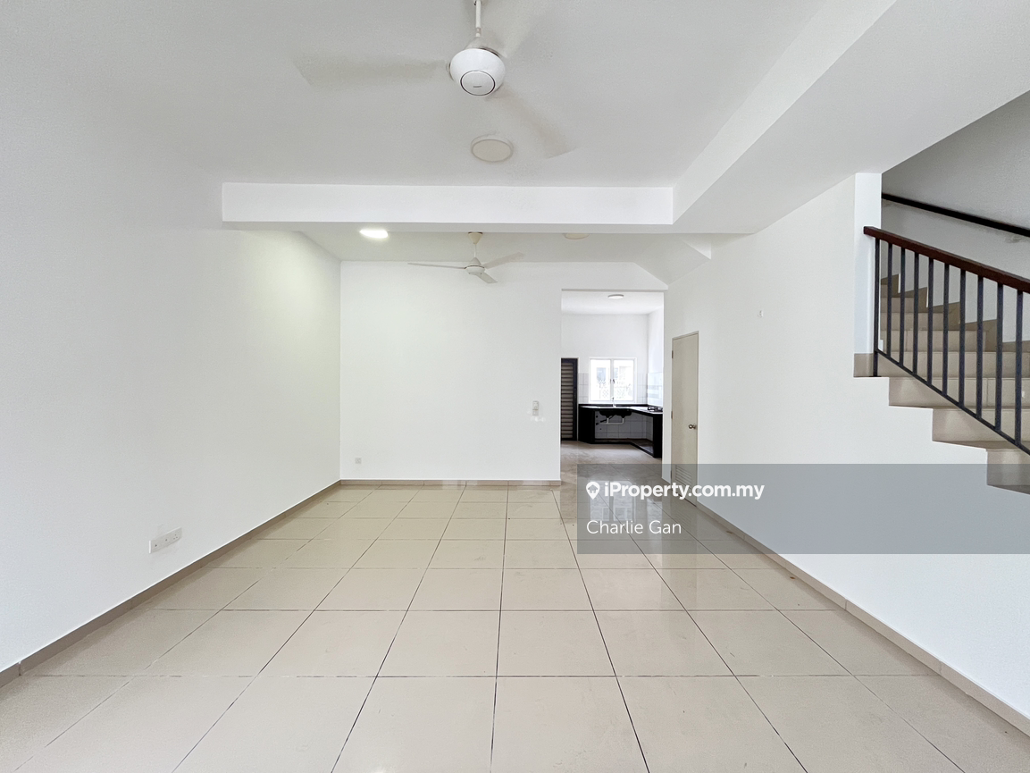Bandar Rimbayu Penduline Starling Robin Livia Basic House For Rent