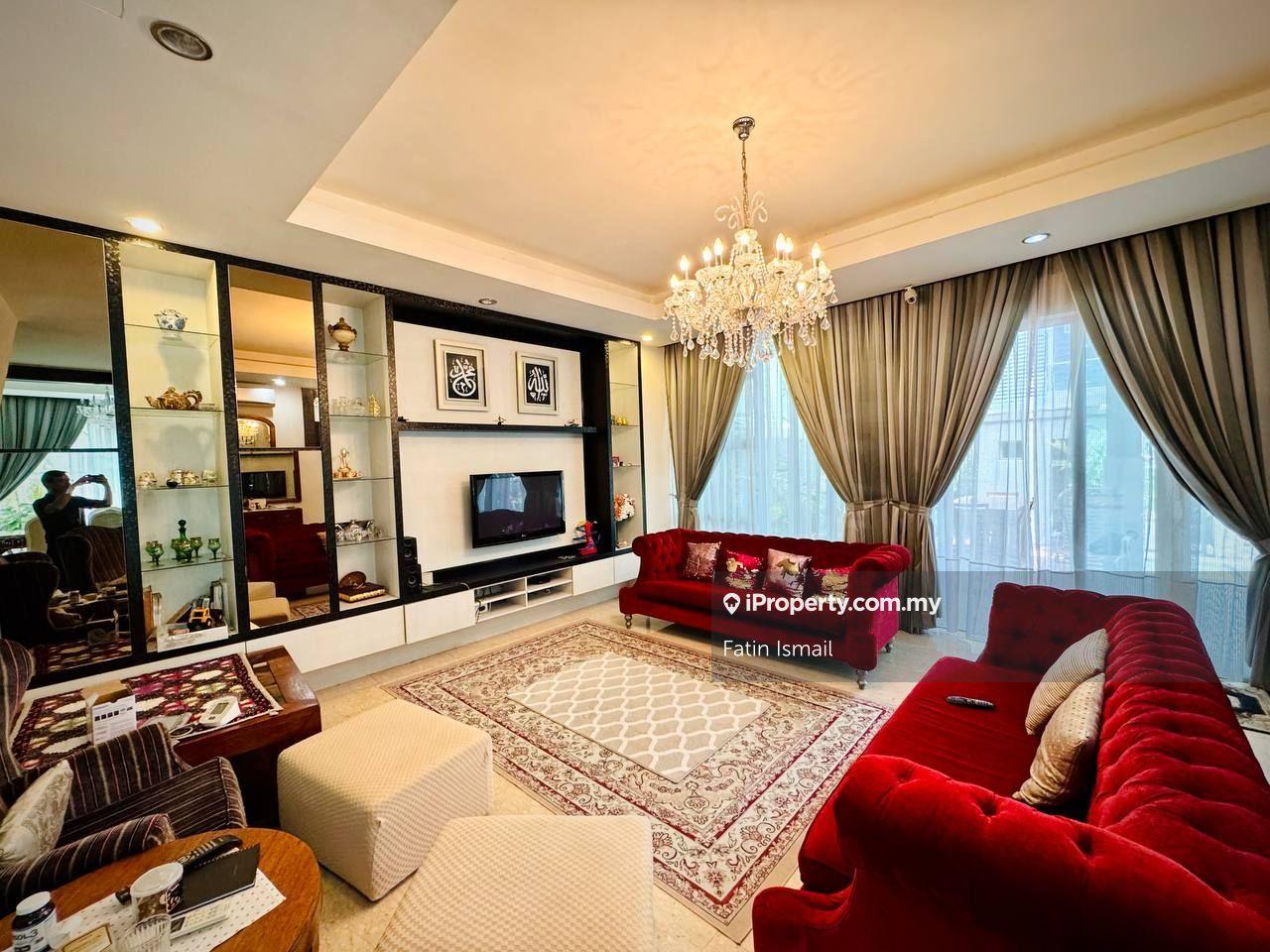 Exclusive, beautifully renovated & furnished with ID. Guarded area.