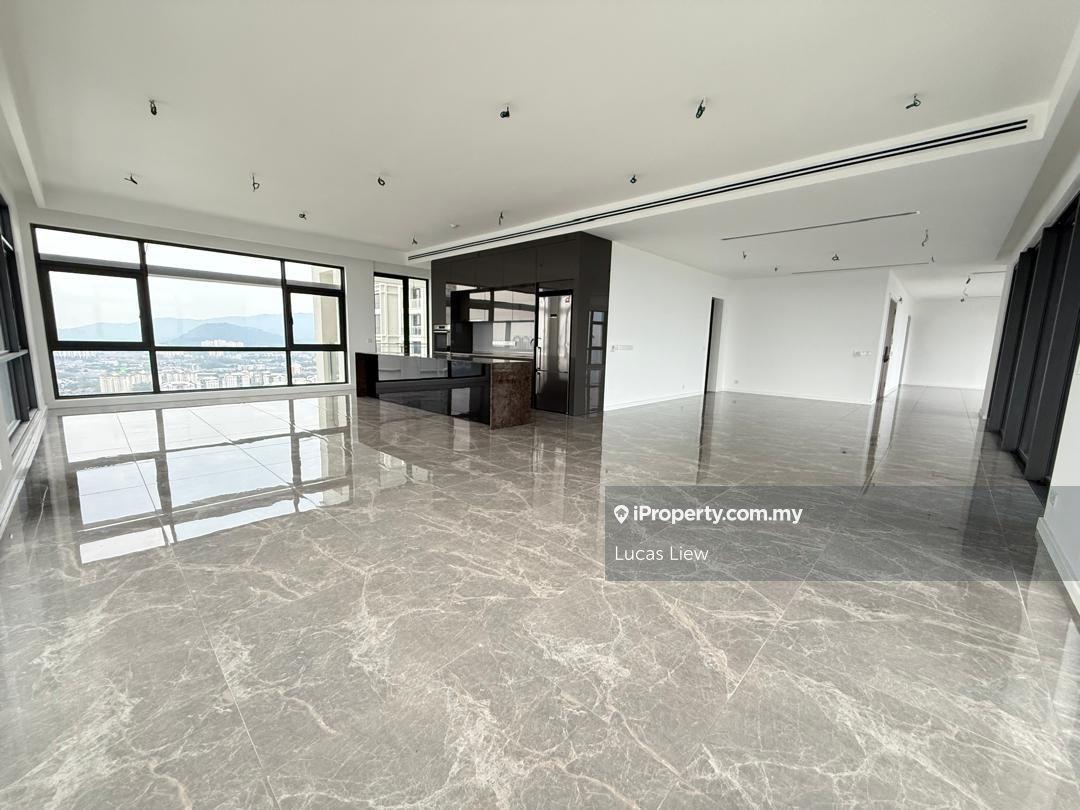 A Luxury stay with Private Lift Lobby by the Lake