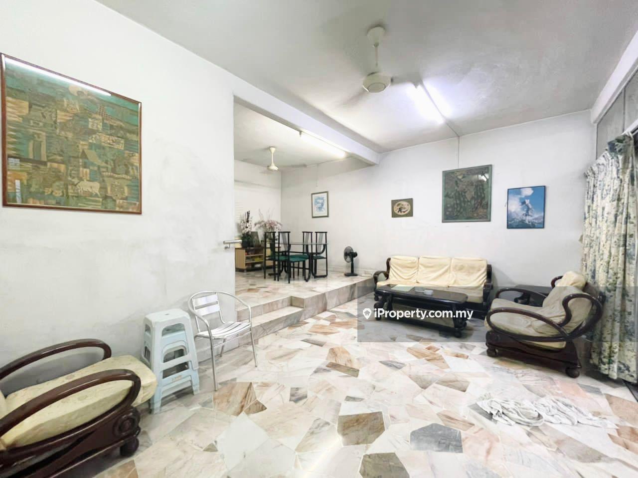 Terrace house for Sale