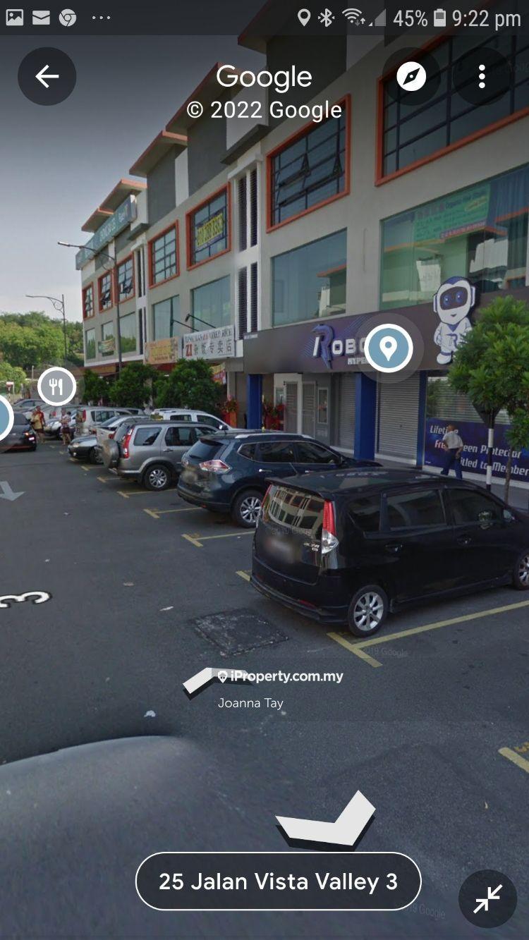 3 sty shoplot for rent
