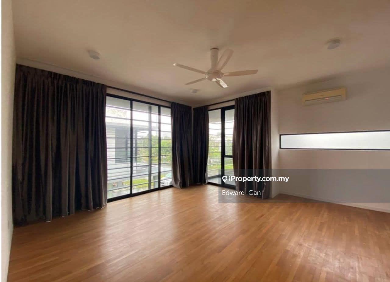 Double Storey Semi-D House For Sale @ East Ledang