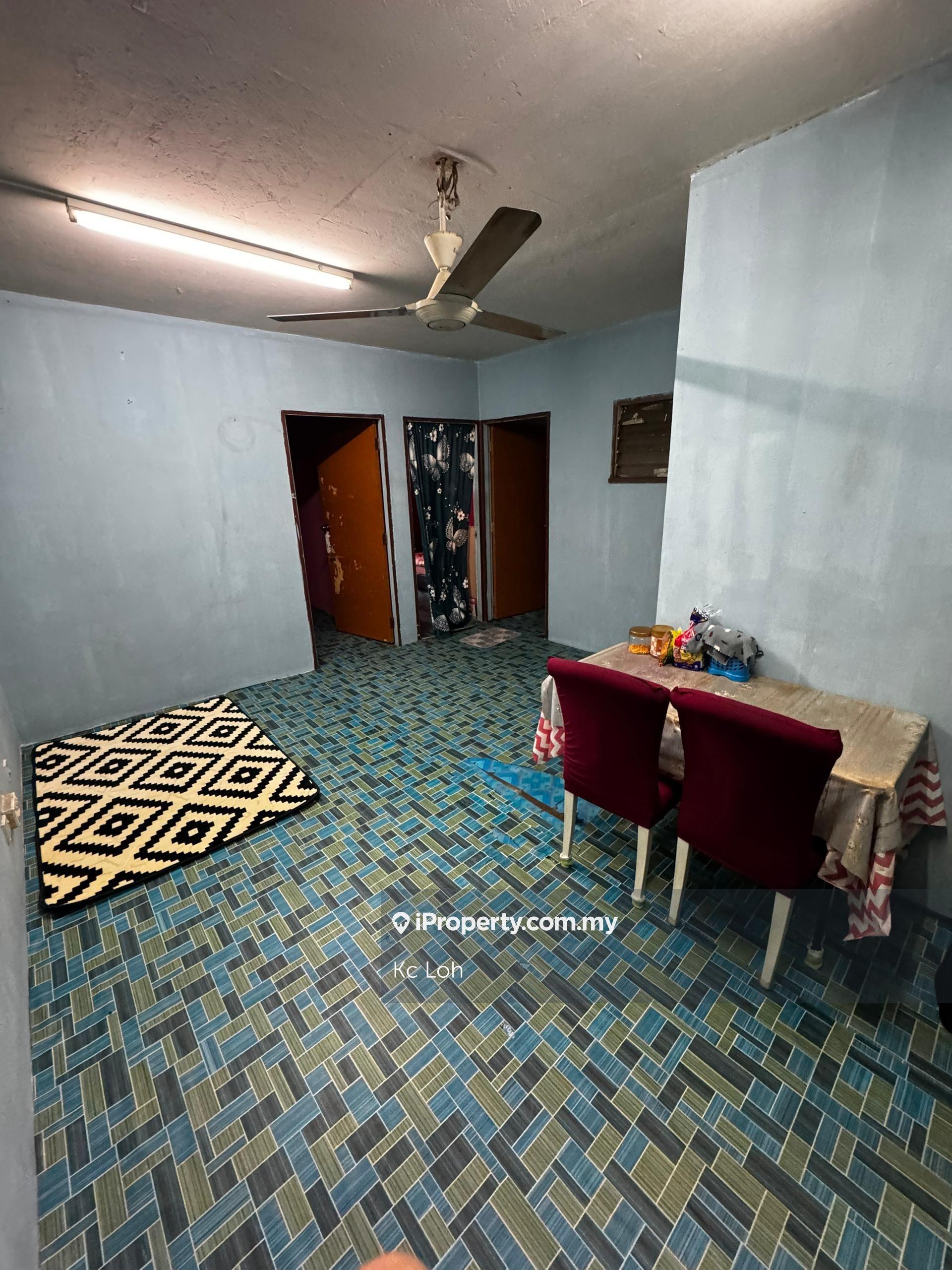 Cahaya Indah Flat Ground Floor For Sale, Walking Distance Lrt Cahaya