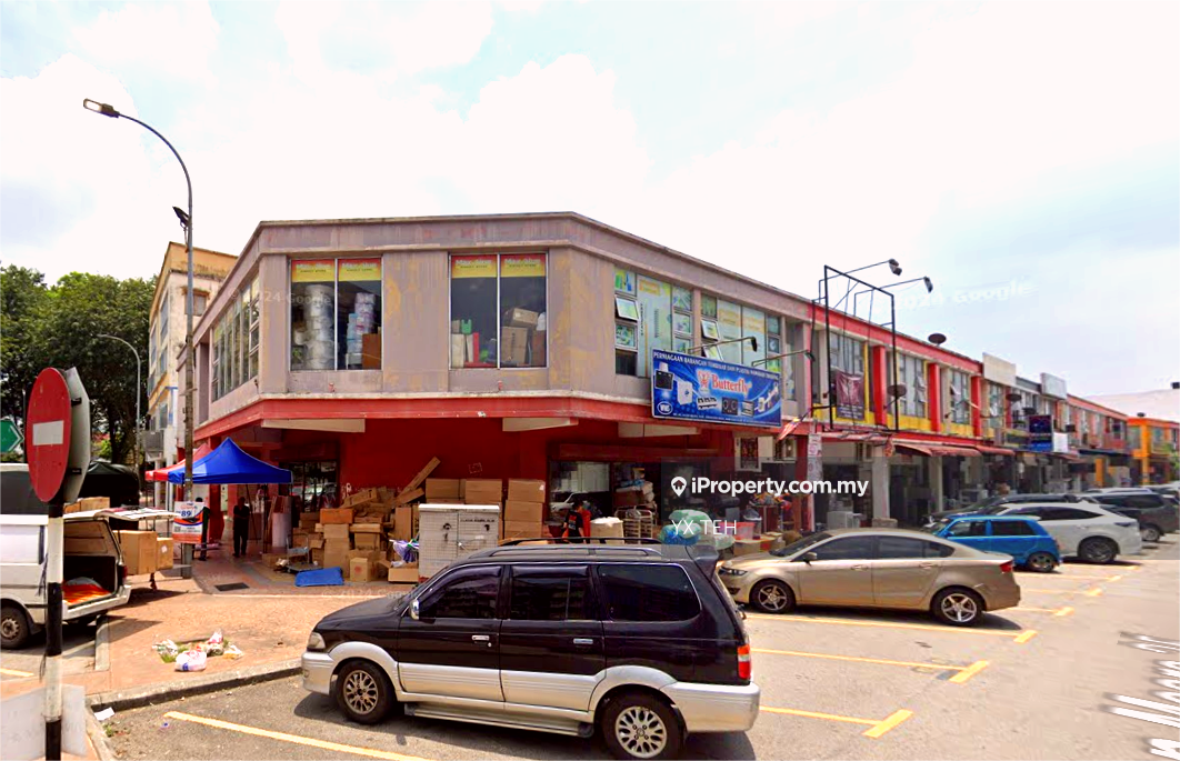 Taman Sri Muda Corner shop for Rent and Sale