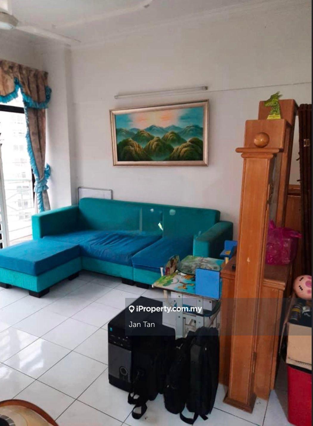 Sunny Ville - Renovated Unit- 850sf - 1 Car Park @ Jalan Batu Uban