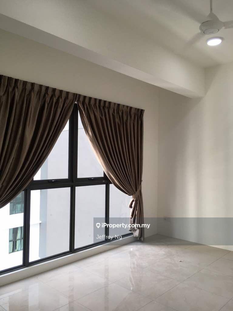 Close to Aeon Mall, Strategic Location Heart of Town