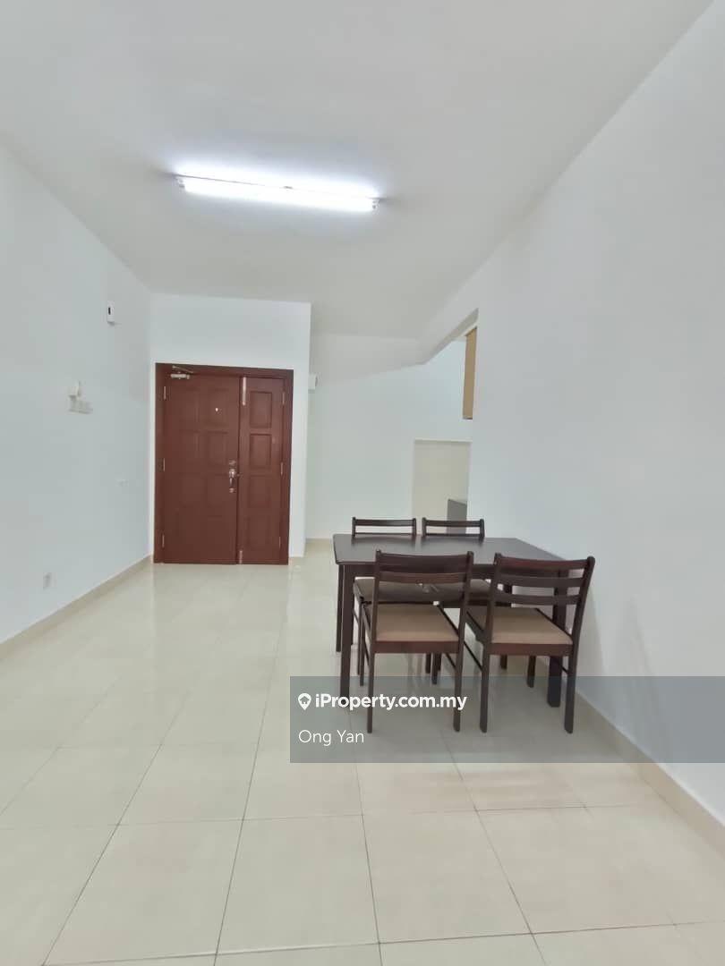 Walking distance LRT 3 & MRT station good to invest