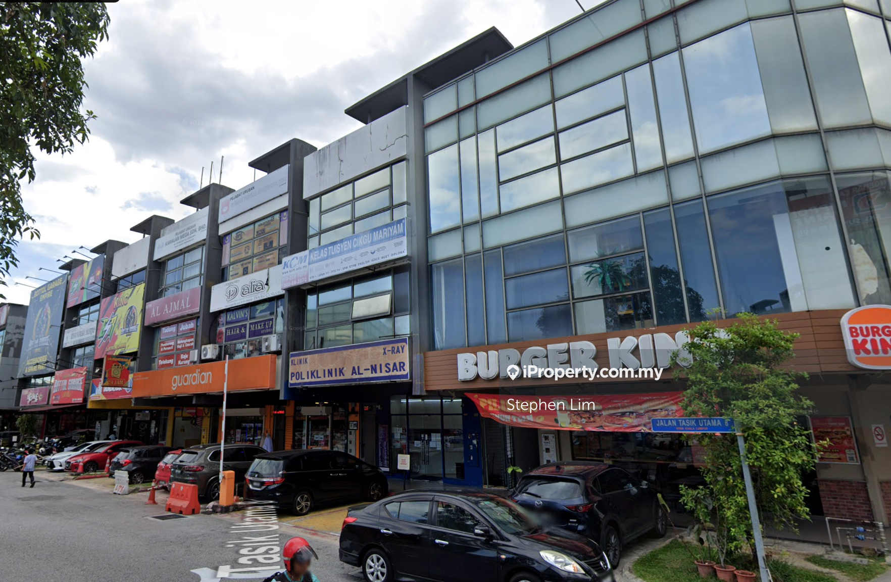 Lake Fields Shop For Sale, Hot Area, High Roi 4%