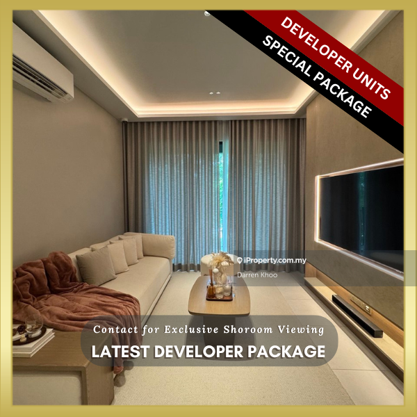 Freehold Residence with Doorstep to Mall and MRT station