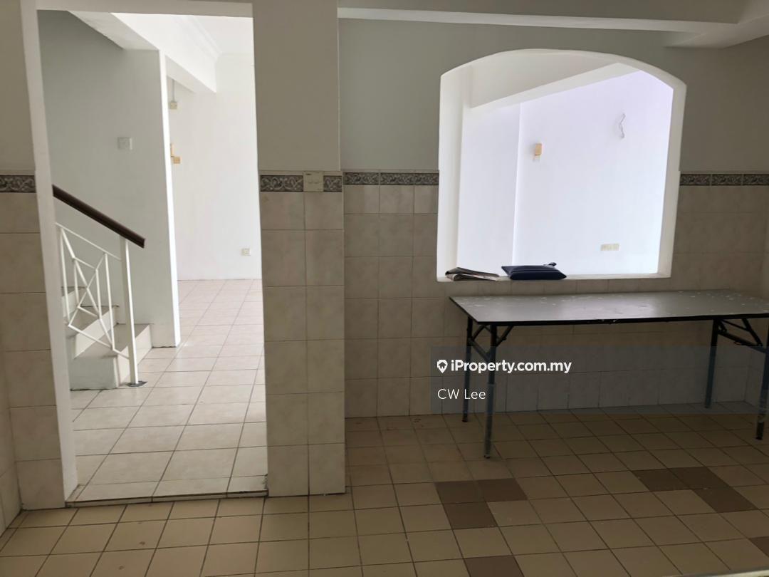 Vista Komanwel A @ Bukit Jalil (Penthouse Unit) For Sale 748k Only!!