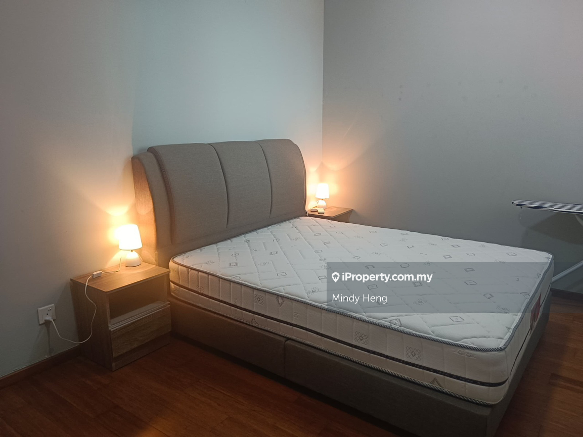 Ponderosa lakeside luxury apartment @ Can try full loan