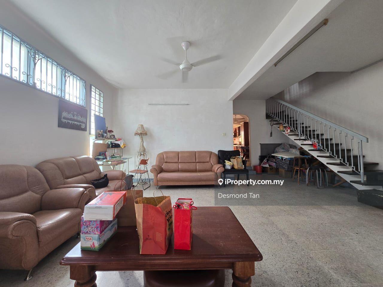 Endlot, Kitchen Extended, Near Park and MRT