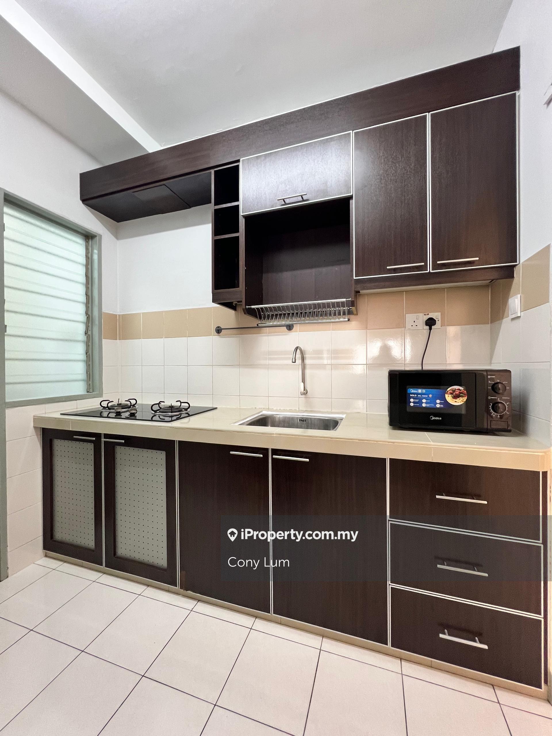 Clean and nice unit condition, 3bedrooms, welcome to view!