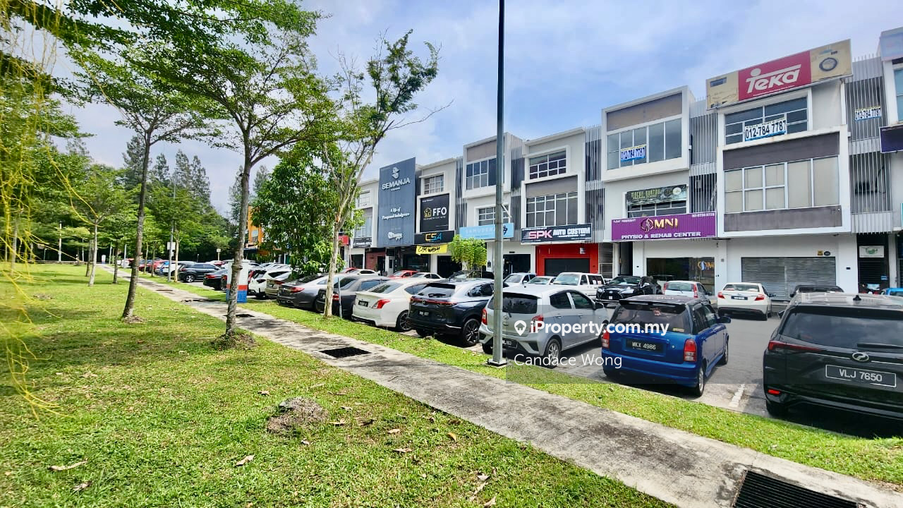 Top Floor Shop for Rent - Main Road Frontage with Ample Parking!