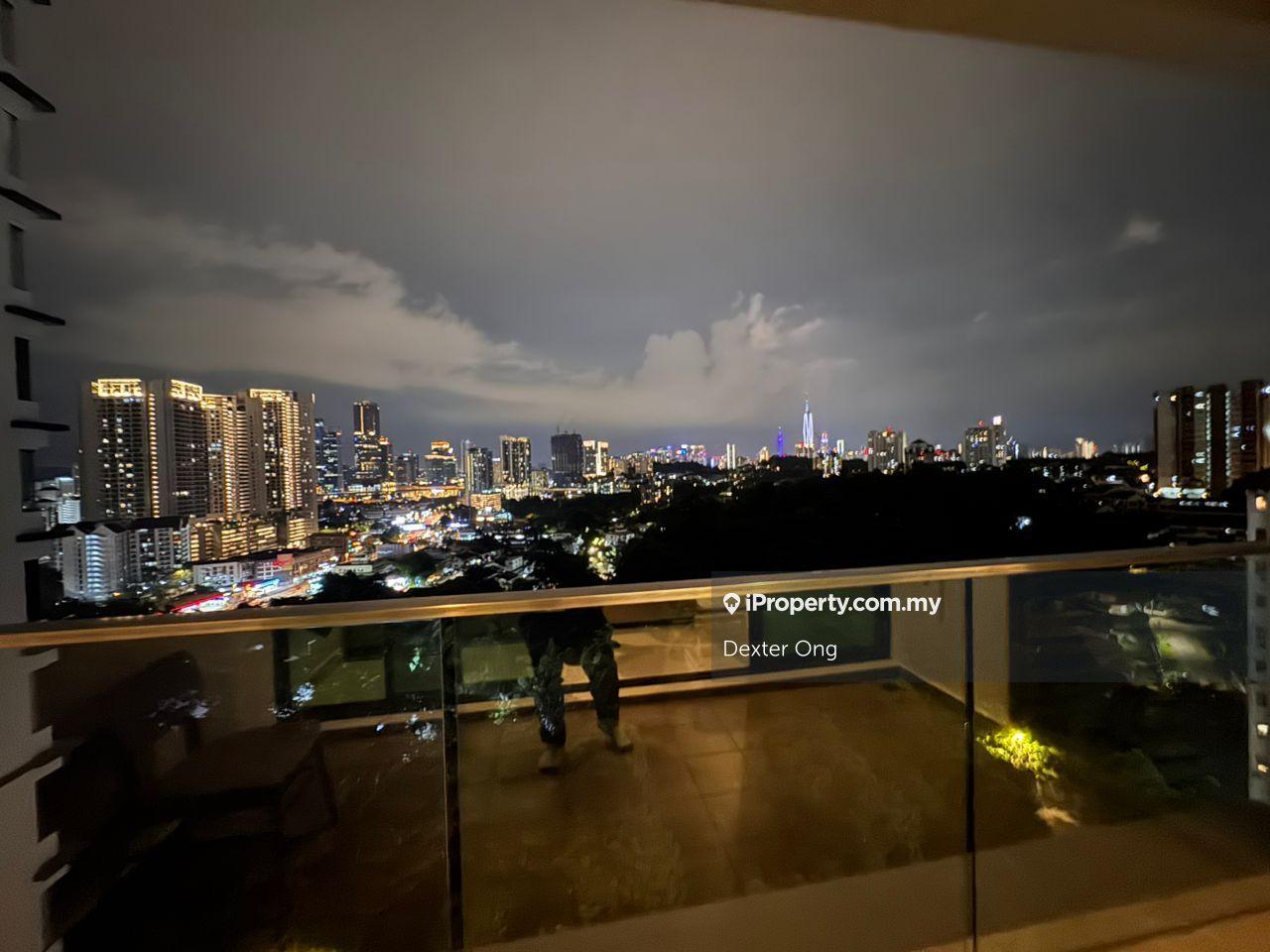 Papillon Desahill facing Mid Valley view for sell, nice unit number !