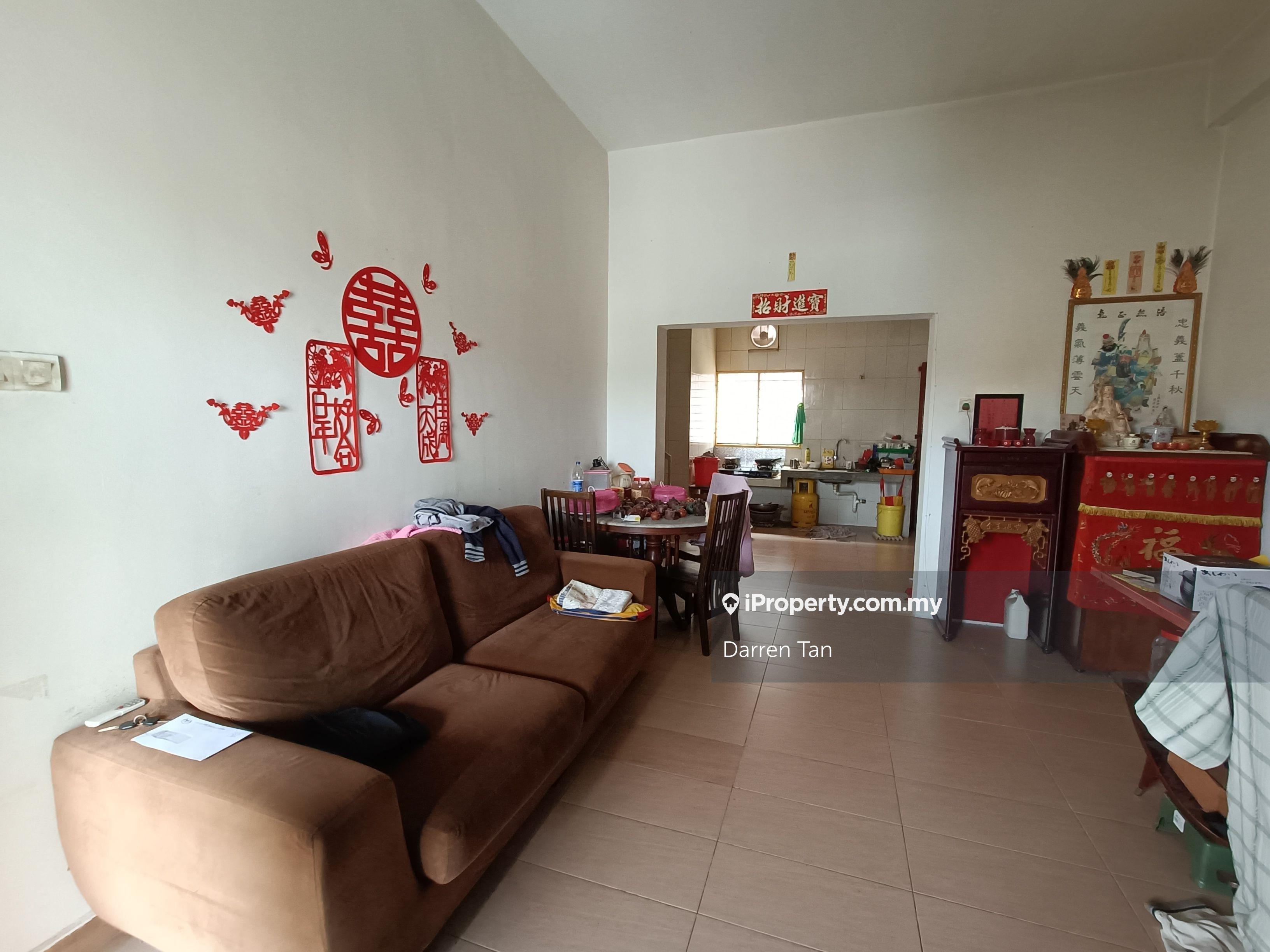 Jalan Manjoi House for Sale