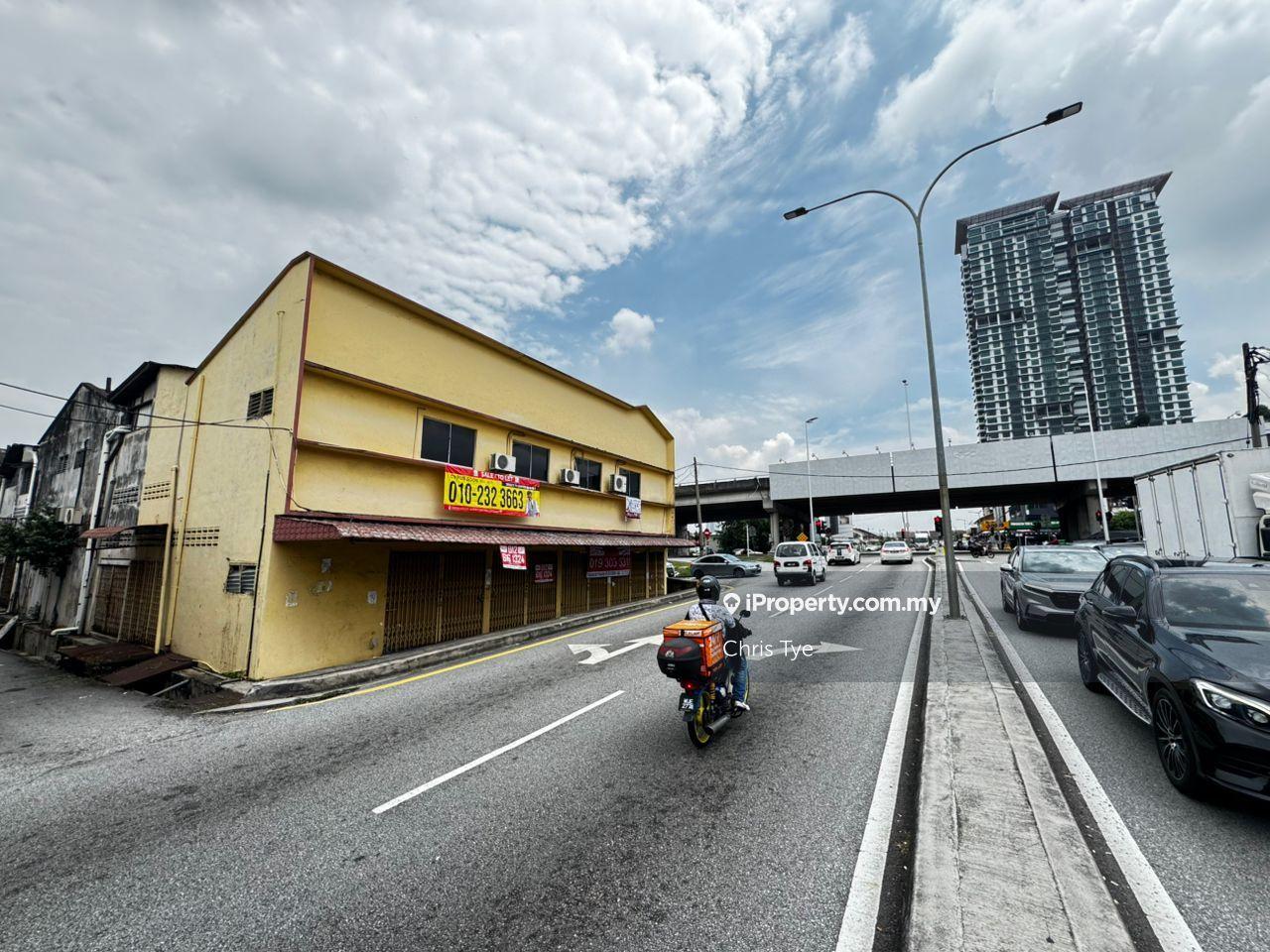 Corner Shoplot, Ss2, Facing Main Road, Freehold