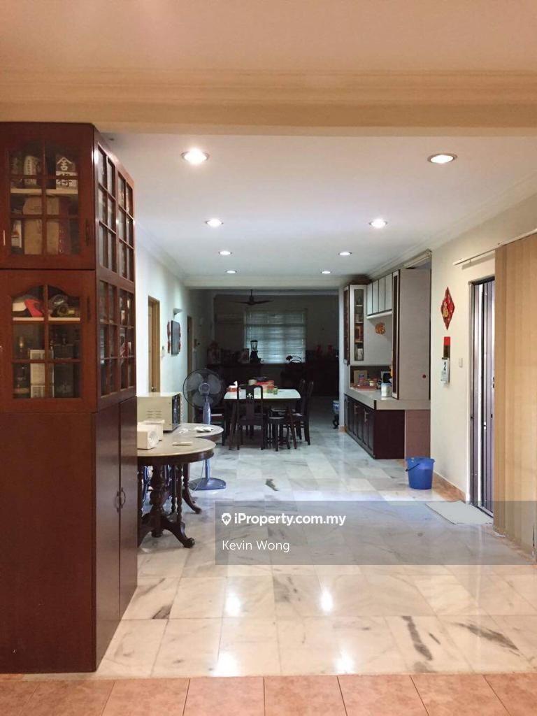 Semi-D house for Sale