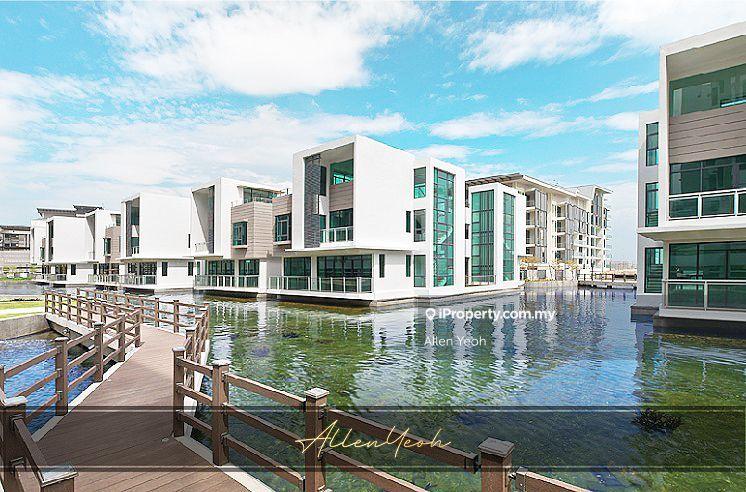 The Light Collection 1 - Most Exclusive Water Villa with Aquarium
